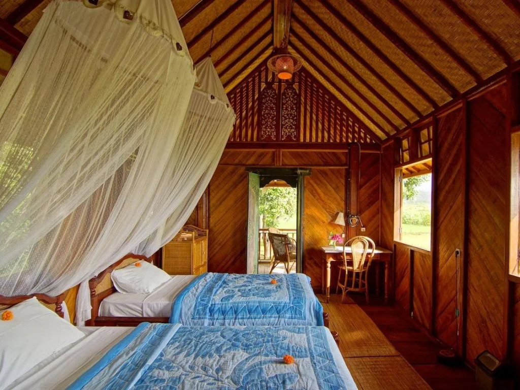Shanti Loka Hotel