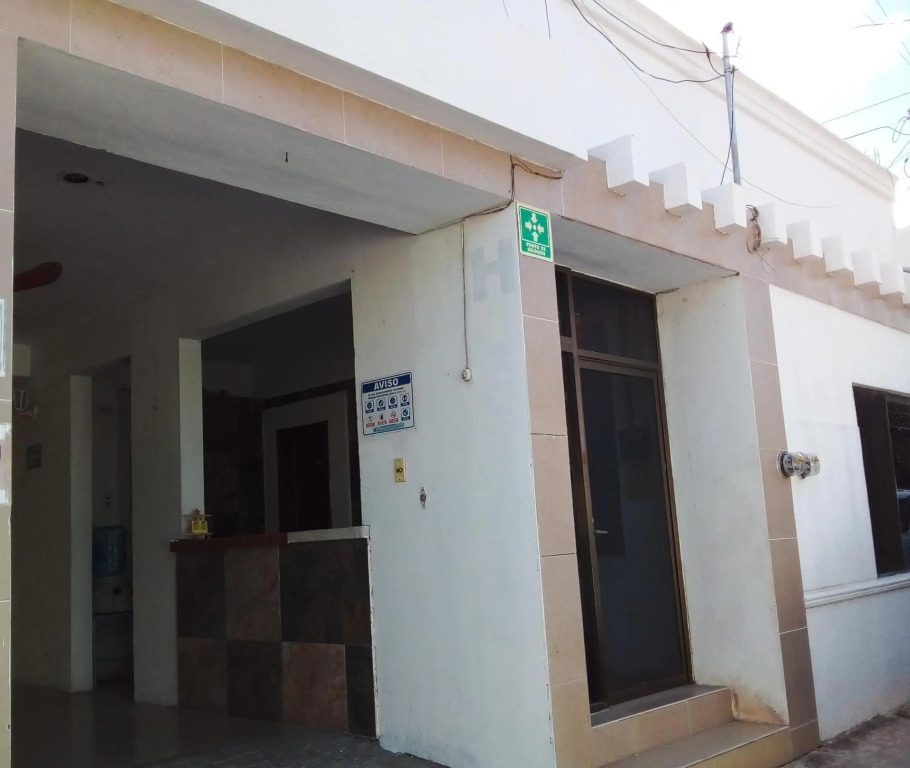 Hotel & Hostal 230