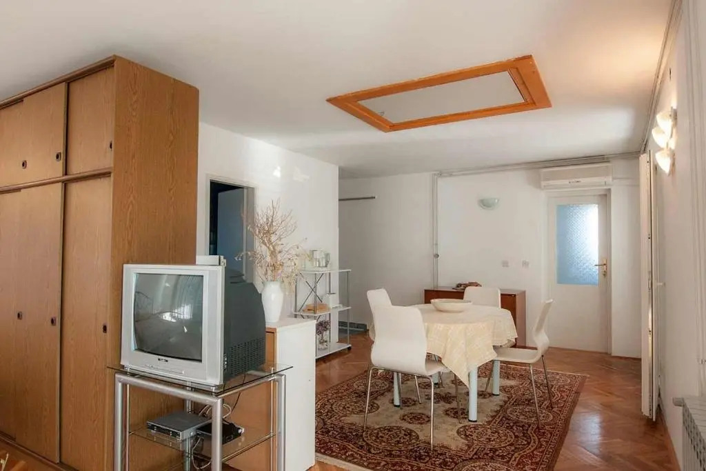 Amazing seaview apartment with a balcony near the beach - Kneza Trpimira I - AE1386