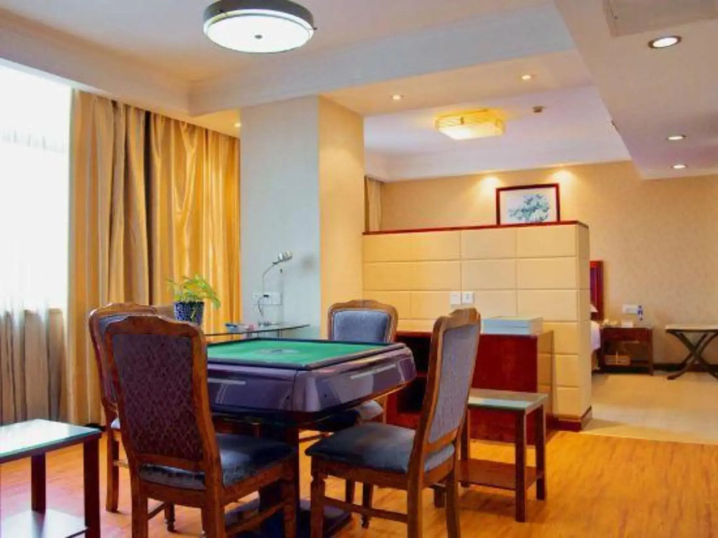 Oriental Hotel