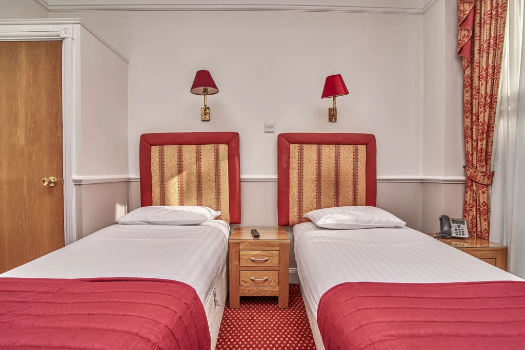 Hyde Park Radnor Hotel B&B