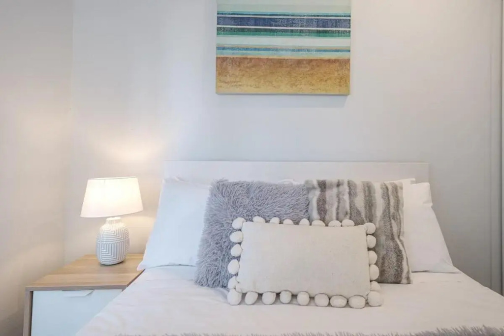 4313Elegant 1BR1BA Apt in high level