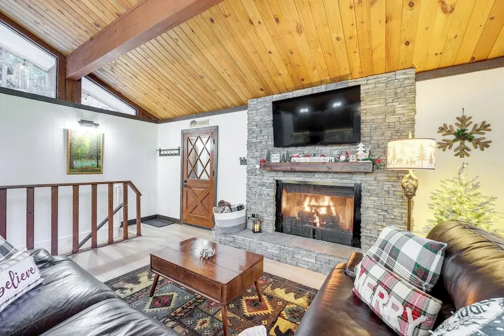 Modern Lake Arrowhead Retreat: 3 Mi to Village