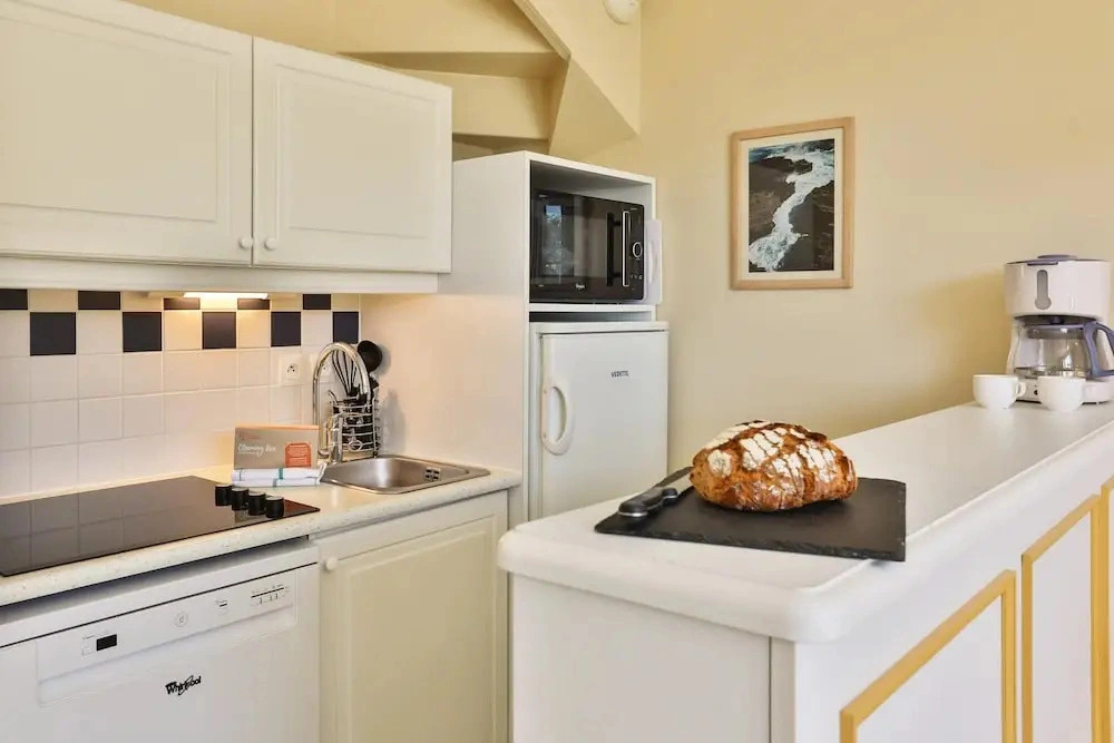 Coast Home With Play Area