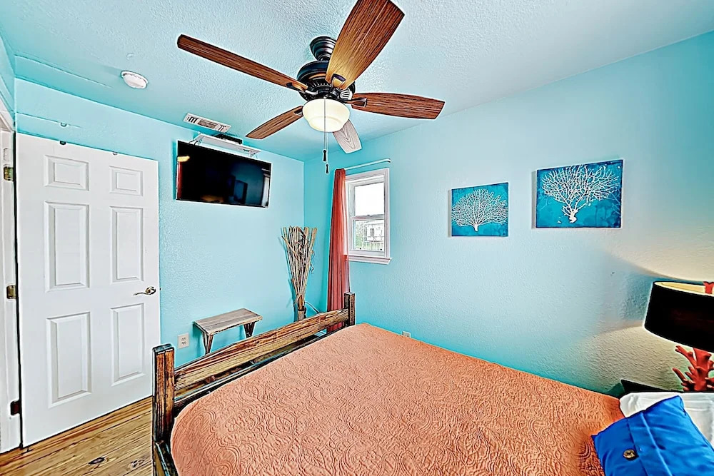 New Listing! Updated Downtown W/ Private Pool 2 Bedroom Home