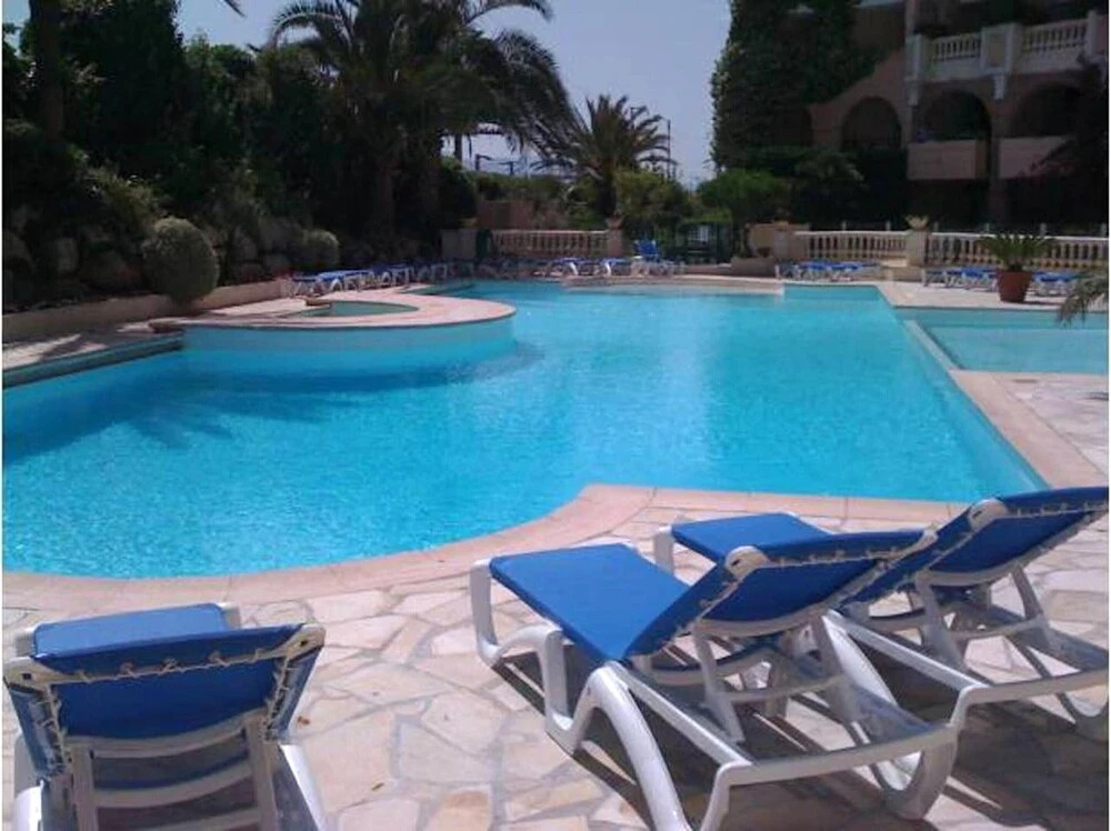 Apartment with 2 Bedrooms in Cannes, with Wonderful Sea View, Pool Access, Furnished Terrace - 50 M From the Beach