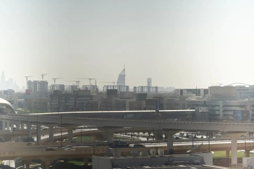 Bright and spacious Studio in DIFC
