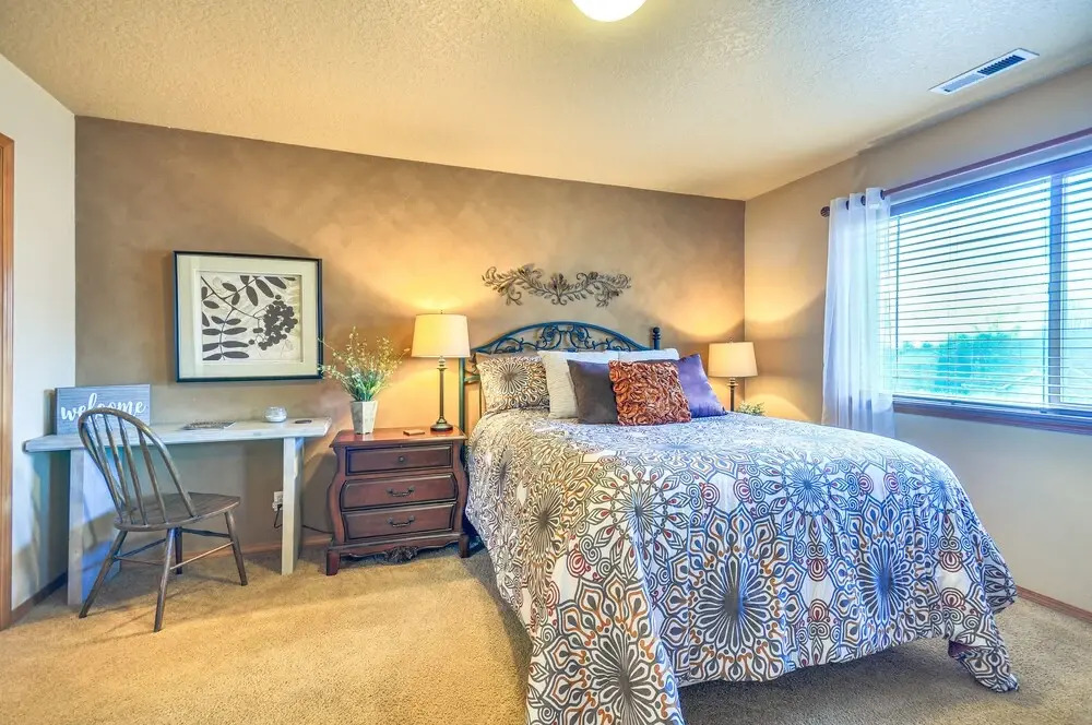 Lovely Dundee Home w/ Private Yard & Fire Pit!