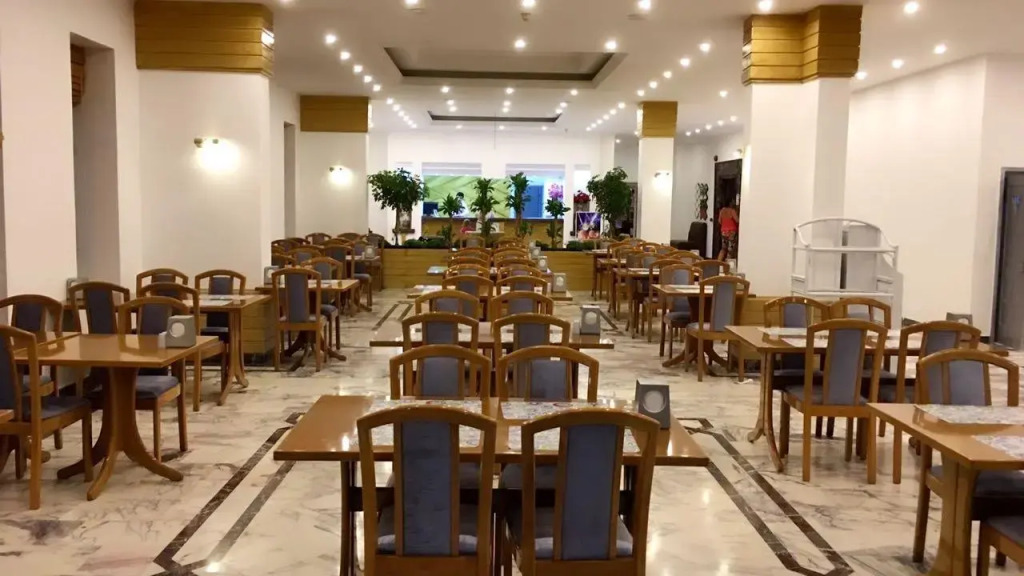 Aryes Deluxe Hotel