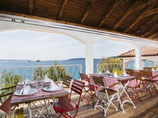 Happy Camp mobile homes in Camping Amadria Park Camping Trogir