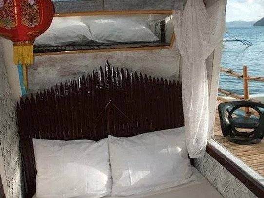 EL Nido Floating Hotel