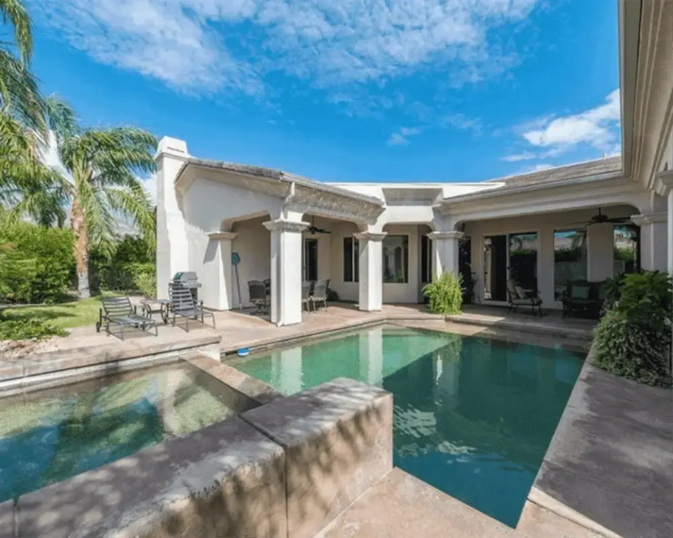 Villa Summer