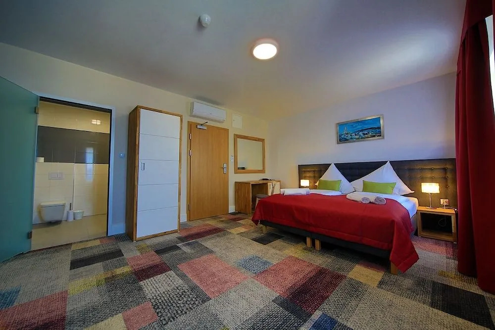 Marina Pallatium Premium Floor