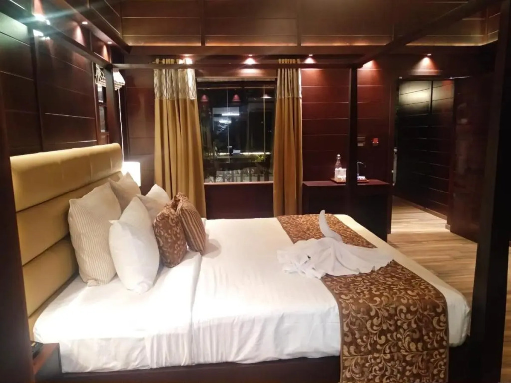 Maliekal Heritance Cherai Beach Cochin