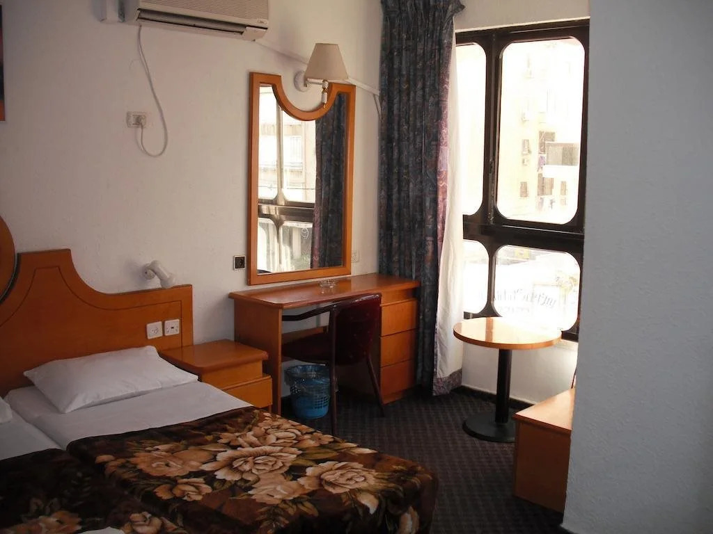 King Koresh Hotel