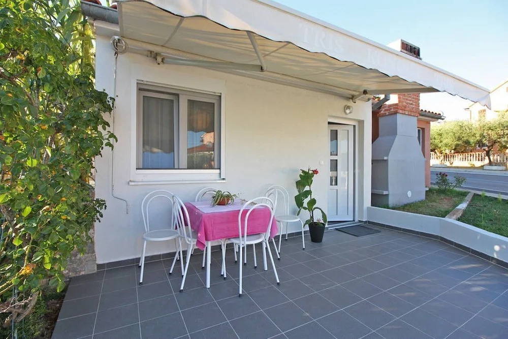 Apartment Silver
