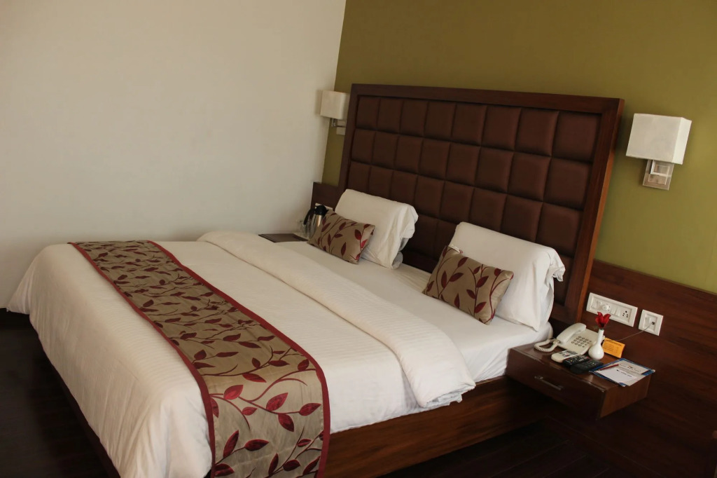 FabHotel Srujana Inn