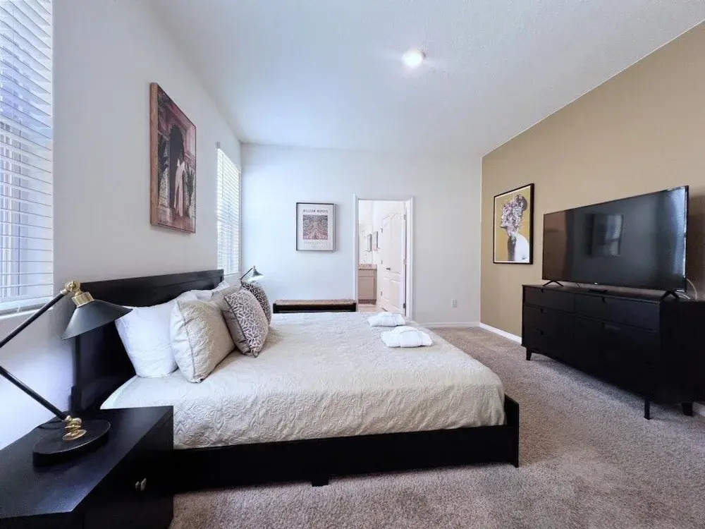 Beautiful 5 Bed Pool Home With Game Room-7543ol 5 Bedroom Home