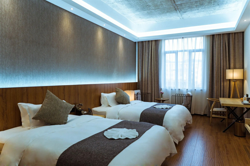 Lin Yin Art Hotel Shanghai Pudong PVG Airport Disneyland Free Shuttle
