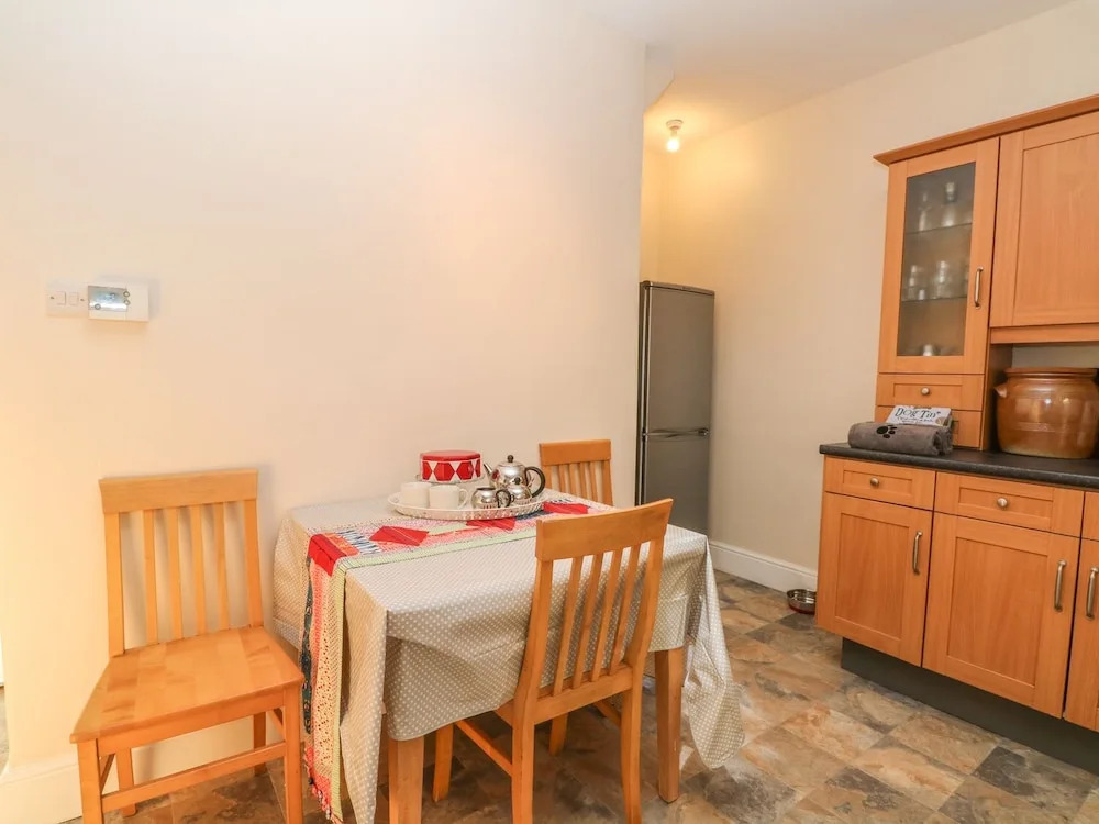 7 Bank Cottages, High Peak