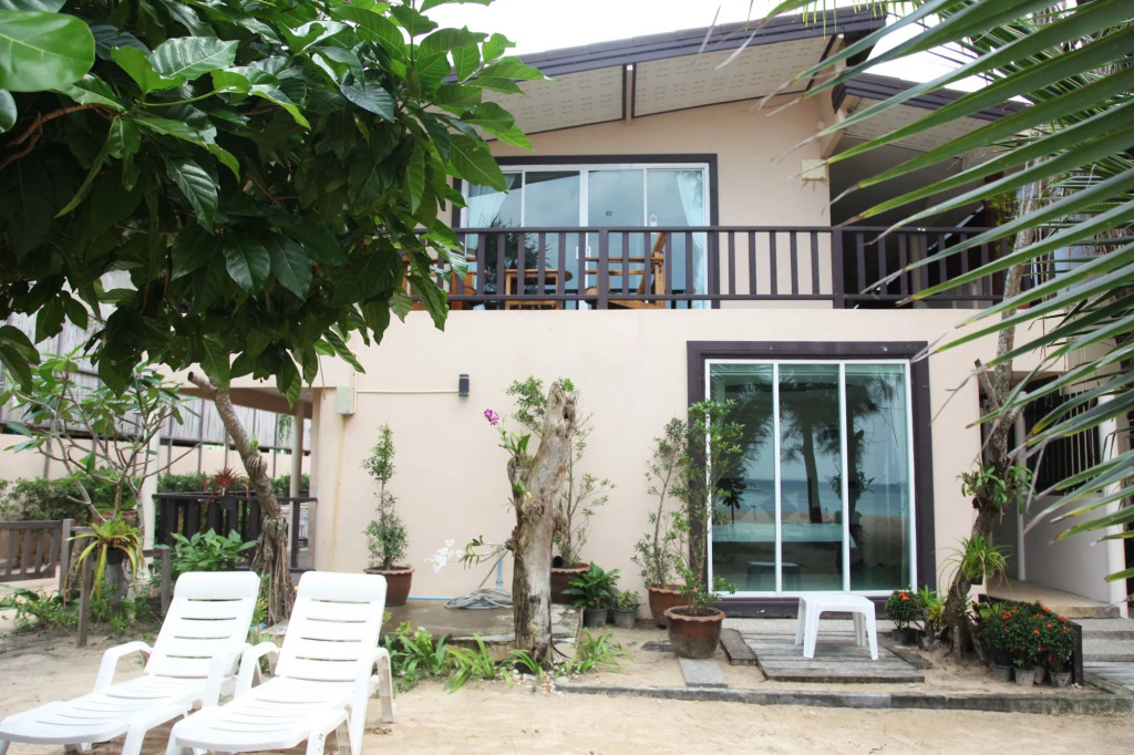 Naiyang Seaview Place Resort