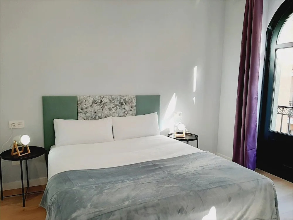 Hostal Carmen by gaiarooms