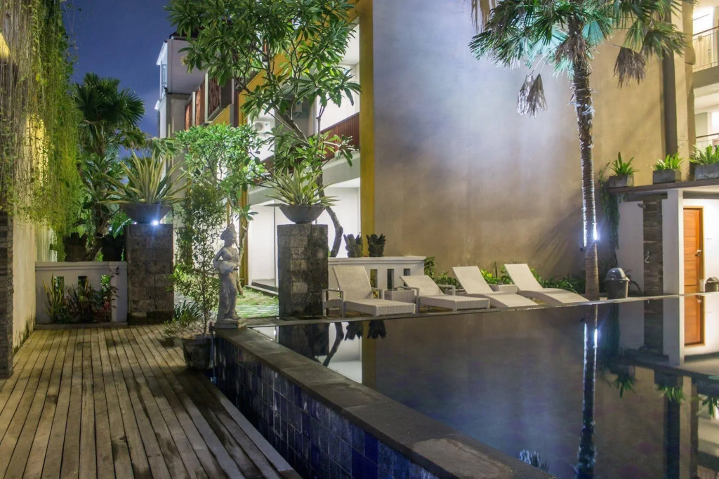 Kamini Legian Hotel