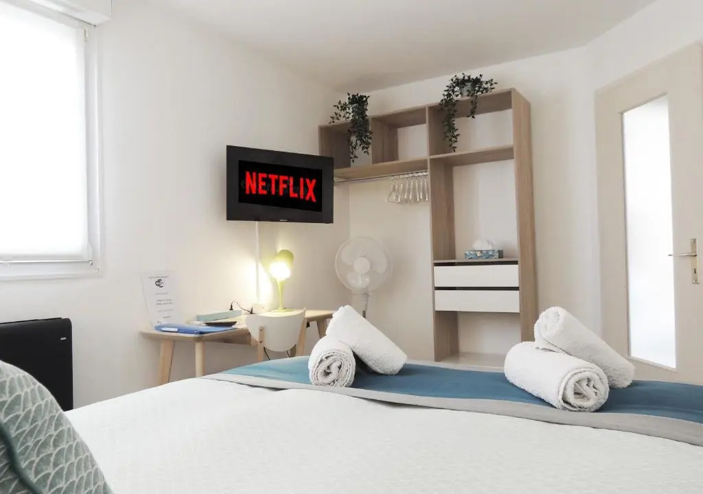 Appart'AZUR Haguenau - Proche Gare au calme - Wifi - Lit confort - Parking facile et gratuit
