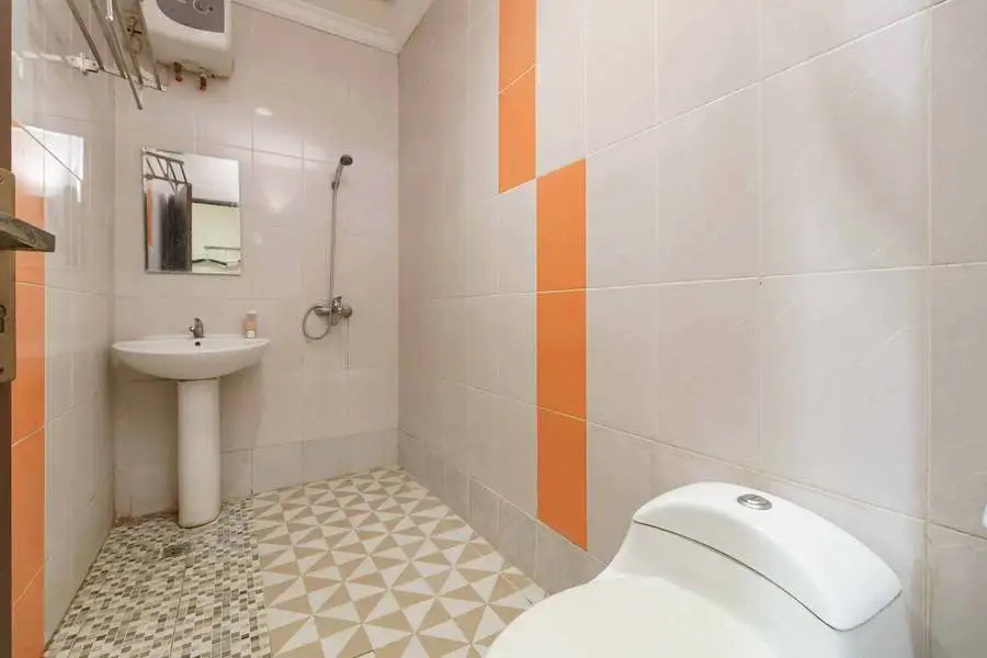 RedDoorz Plus near Lippo Cikarang Mall