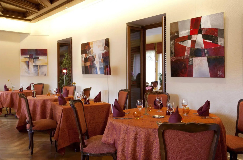 Logis Hôtel Restaurant La Palette