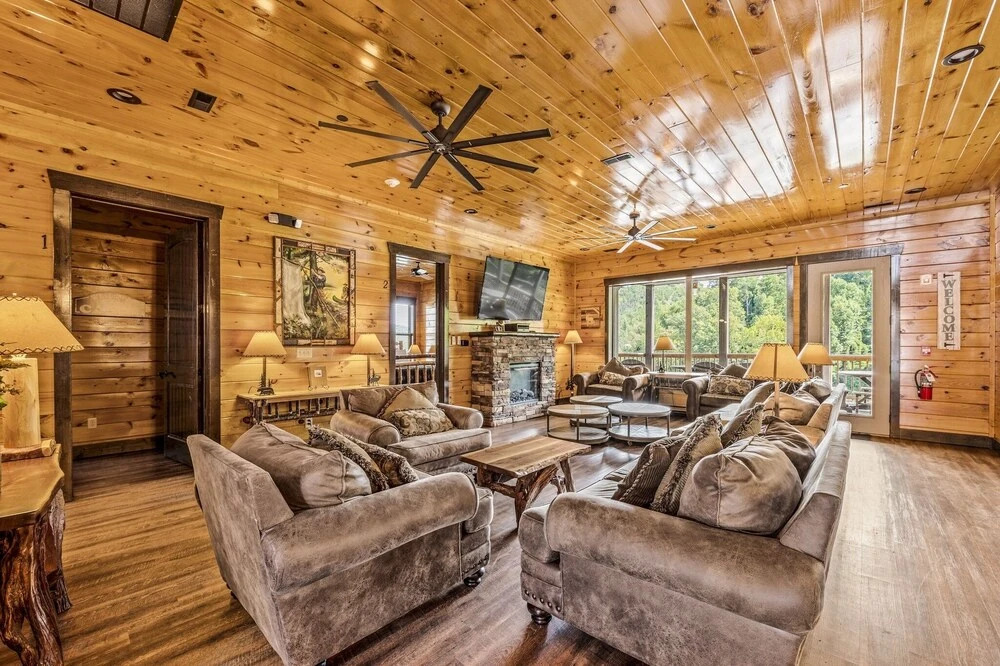 The Majestic Pine Retreat 13 Bedroom Home by Redawning