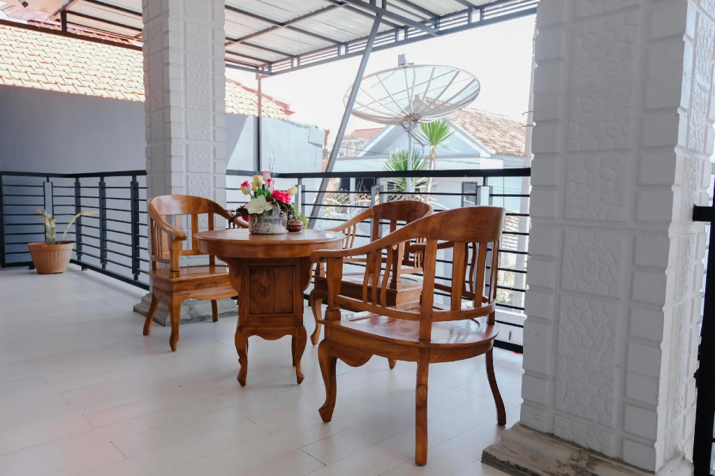 Hotel O El Reyshi Family Residence Syariah