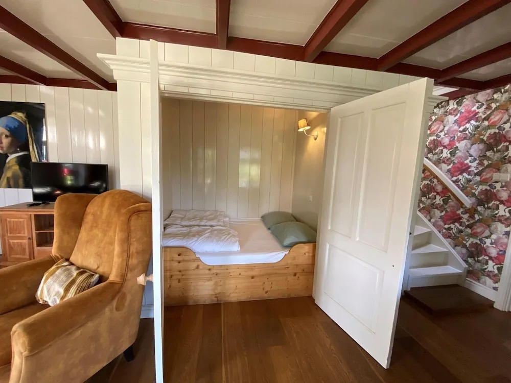 Comfortable Coastal Getaway