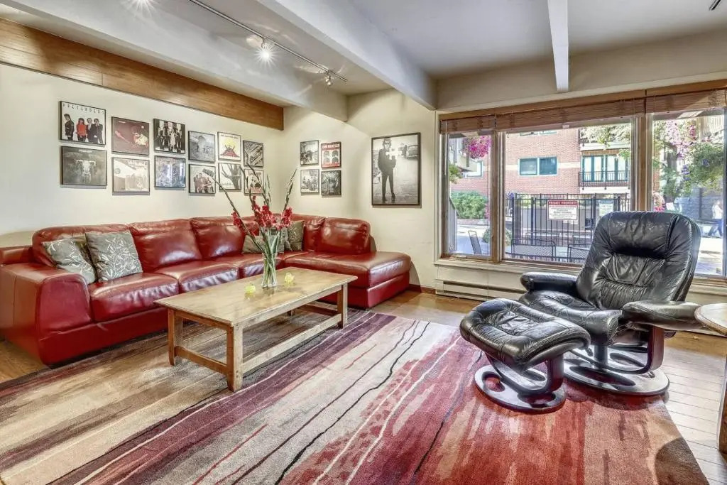 Expansive 2 Bedroom Downtown Aspen Condo, Walk to Gondola for Skiing, Steps to Dining, Shopping and Entertainment