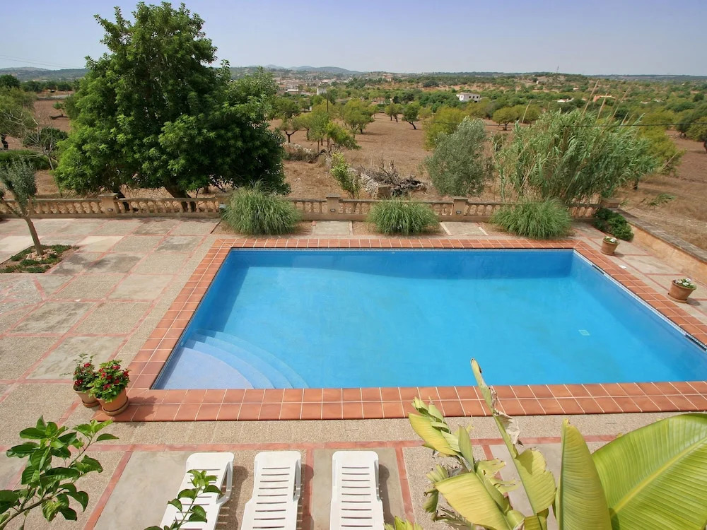 Vintage Mansion in St Llorenç des Cardassar With Pool