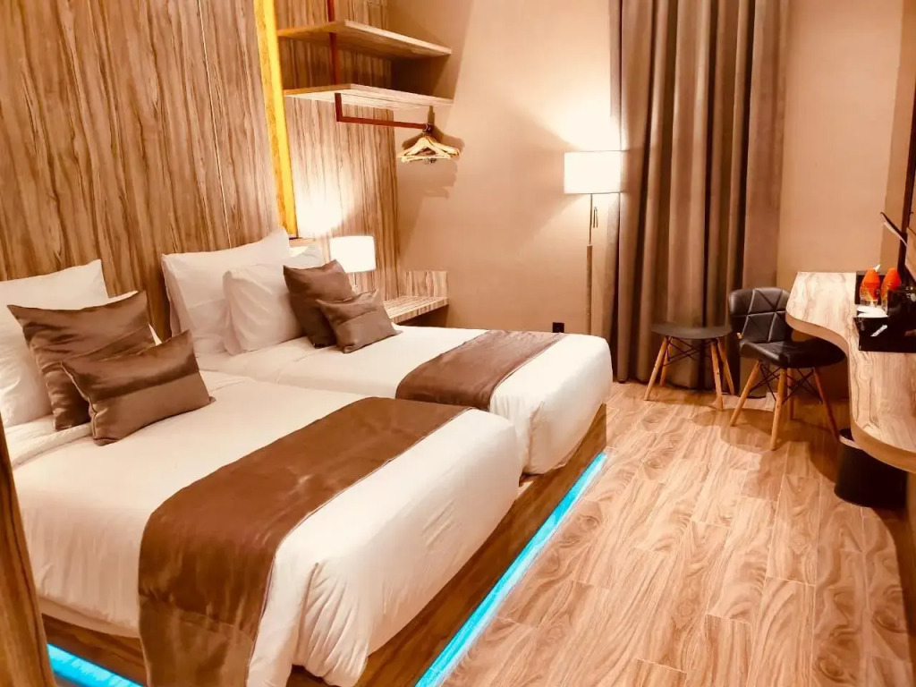 De Paris Hotel