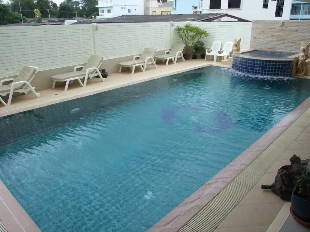 โรงแรมสุขวิไล Sukwilai Hotel