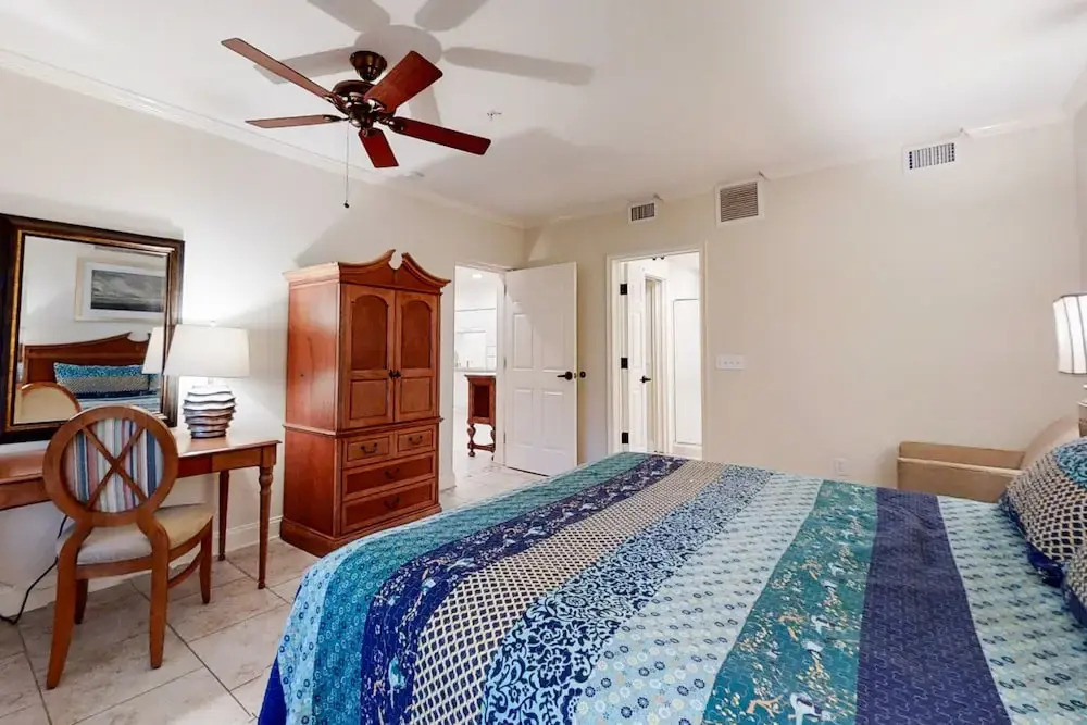 Dog-friendly Home Located In Gated Community W/shared Pool, Wifi, Central AC, WD