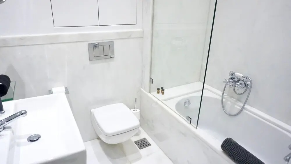 Central & Elegant Apt in Athens