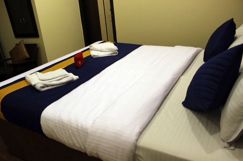 Asees Inn Hotel