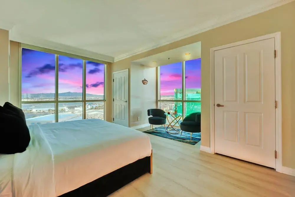 Skyline Serenity-strip,pool,f1 View-no Resort Fee