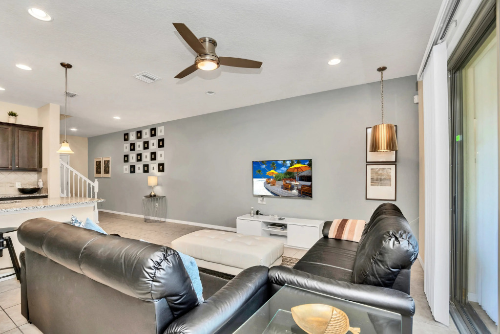 Fantastic Windsor At Westside Resort Home 9045RH, Kissimmee, US