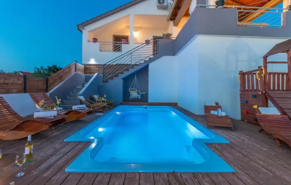 Stunning Home in Tinj With 3 Bedrooms, Wifi and Outdoor Swimming Pool