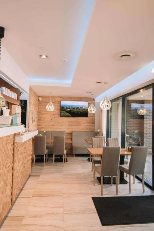 Merepargi ApartHotel & Cafe