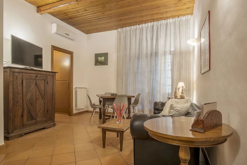 GuestHost - Elegant Apartment in Rome