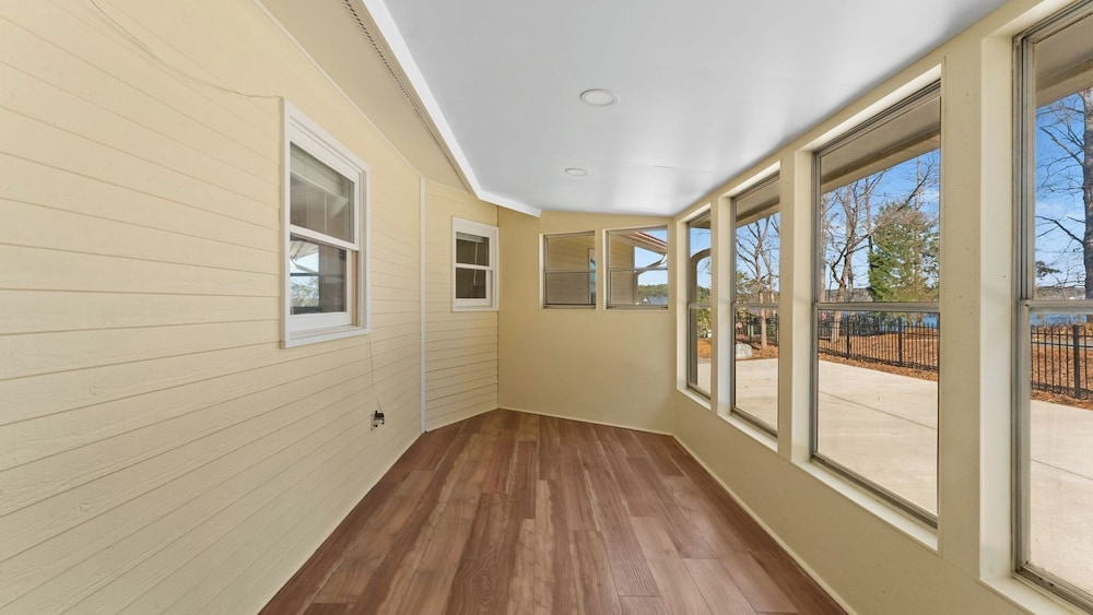 Pleasant Cove Waterfront Getaway With Fire Pit, Deck, and Lake Views