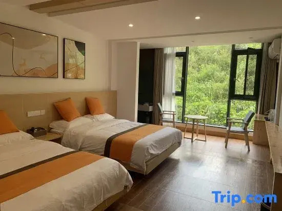 Libo Xiaoqikong Qingyun Zhijian Homestay