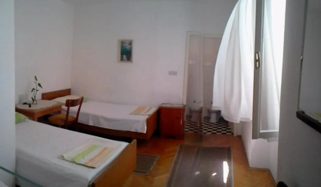 Rooms Liva - 60m from the sea