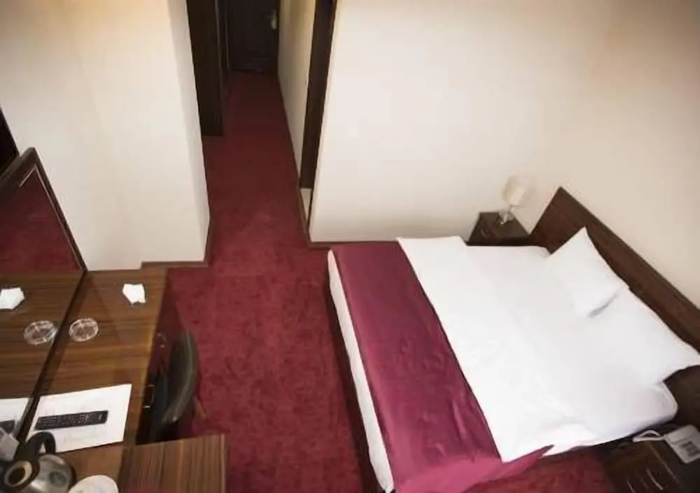 Resmina Hotel
