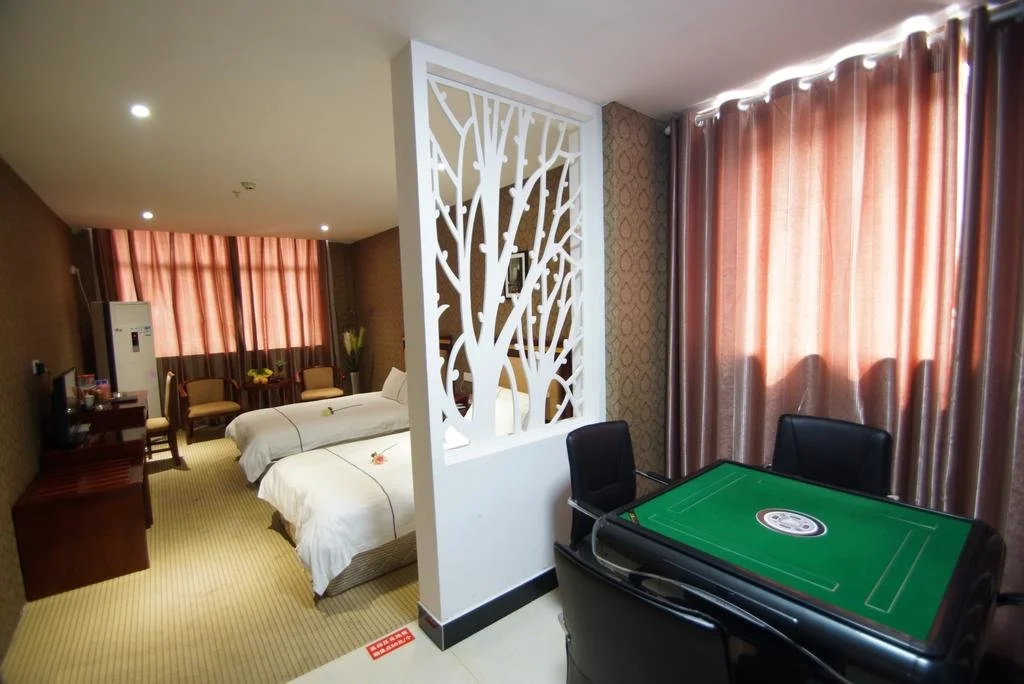 Wannian The Pine Greeting Guests Boutique Hotel